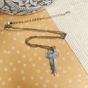 ✨ FINAL SALE ✨ The Giving Keys Silver Faith Necklace